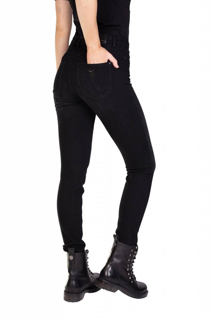 Tył guess jeansy damskie fason W01A46 D2ZK1