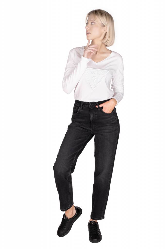 Detal stylizacja guess jeansy damskie mom W0BA21 D46L1 Detal stylizacja guess jeansy damskie mom W0BA21 D46L1