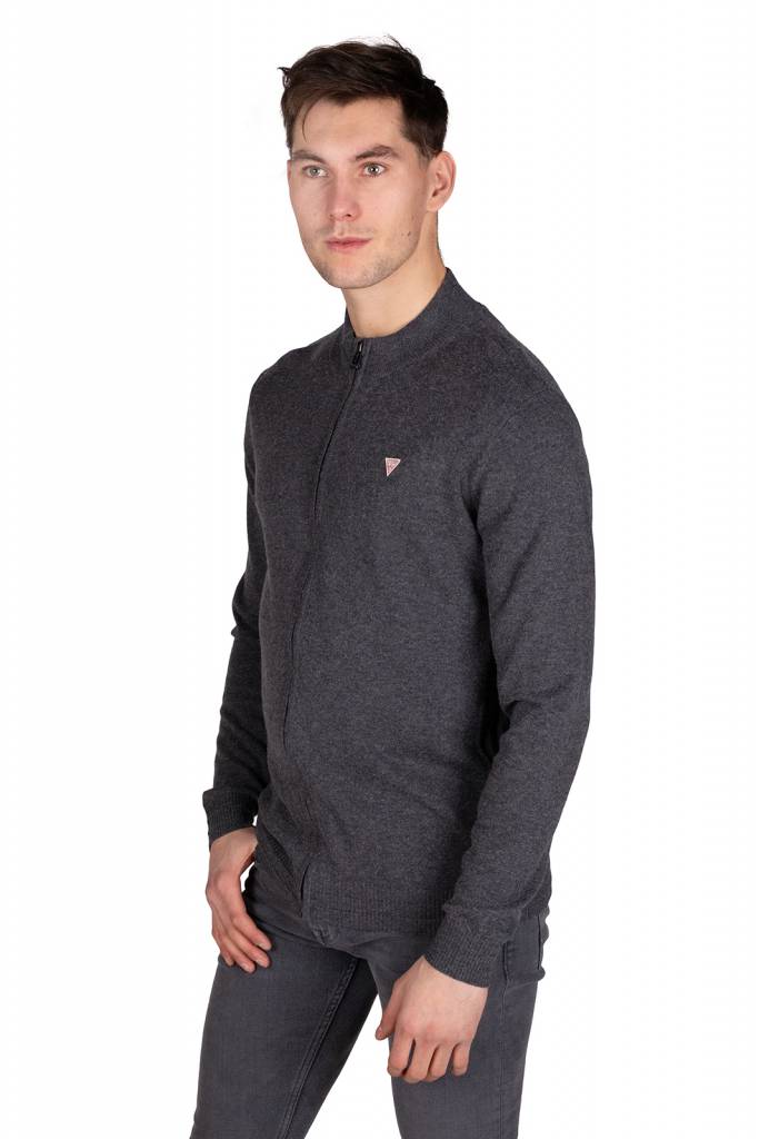 Przód guess sweter męski triangle logo front M94R53 Z2HK0 Przód guess sweter męski triangle logo front M94R53 Z2HK0