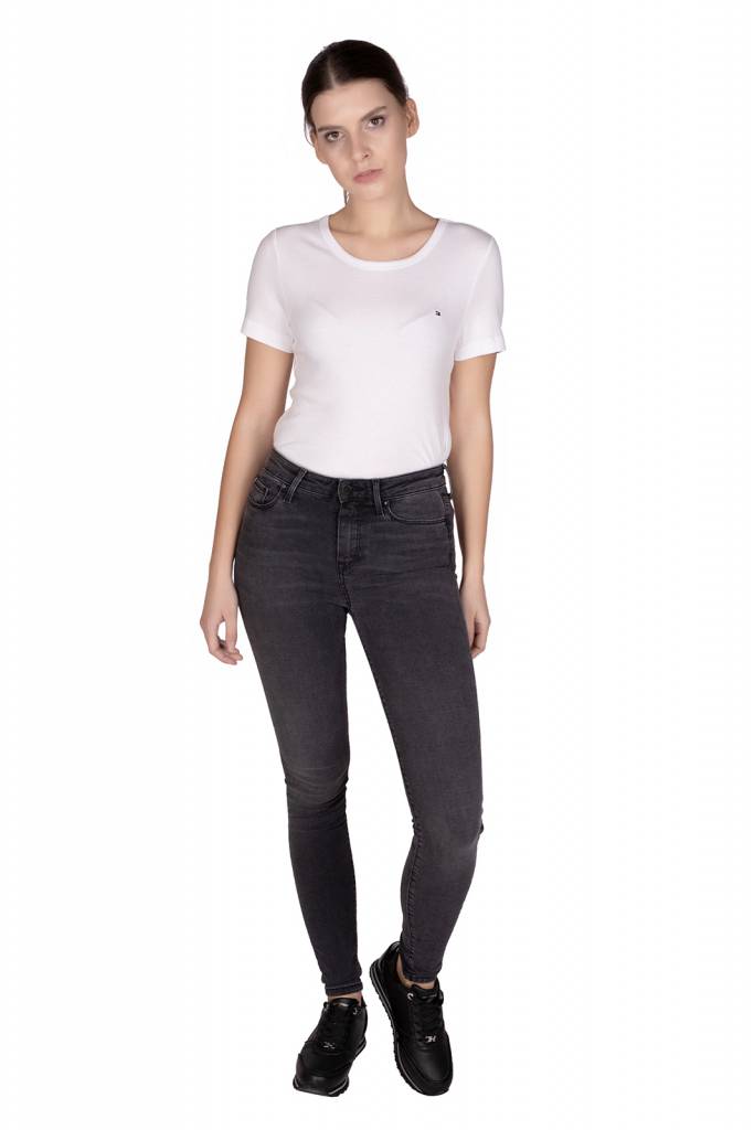 Detal stylizacja tommy hilfiger jeansy damskie soft como WW0WW28807 Detal stylizacja tommy hilfiger jeansy damskie soft como WW0WW28807