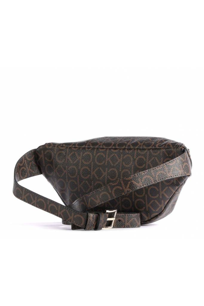 Detal stylizacja calvin klein nerka damska monogram K60K608139 Detal stylizacja calvin klein nerka damska monogram K60K608139