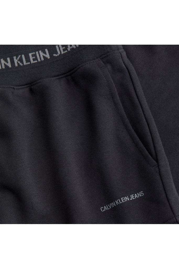 Detal stylizacja calvin klein jeans szorty damskie logo trim J20J215561 Detal stylizacja calvin klein jeans szorty damskie logo trim J20J215561