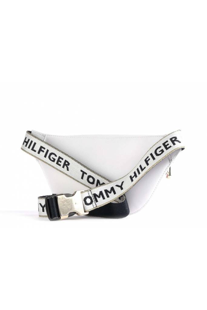 Detal 2 tommy hilfiger nerka damska iconic tommy bumbag AW0AW09958