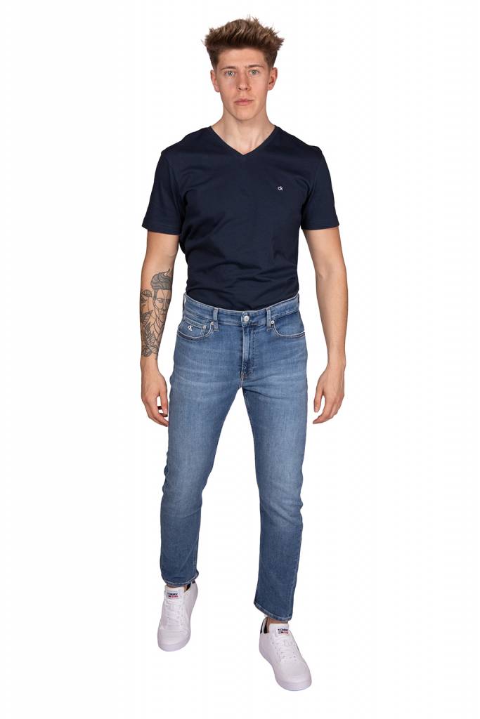Tył calvin klein jeans męskie jeansy slim taper J30J317768 Tył calvin klein jeans męskie jeansy slim taper J30J317768