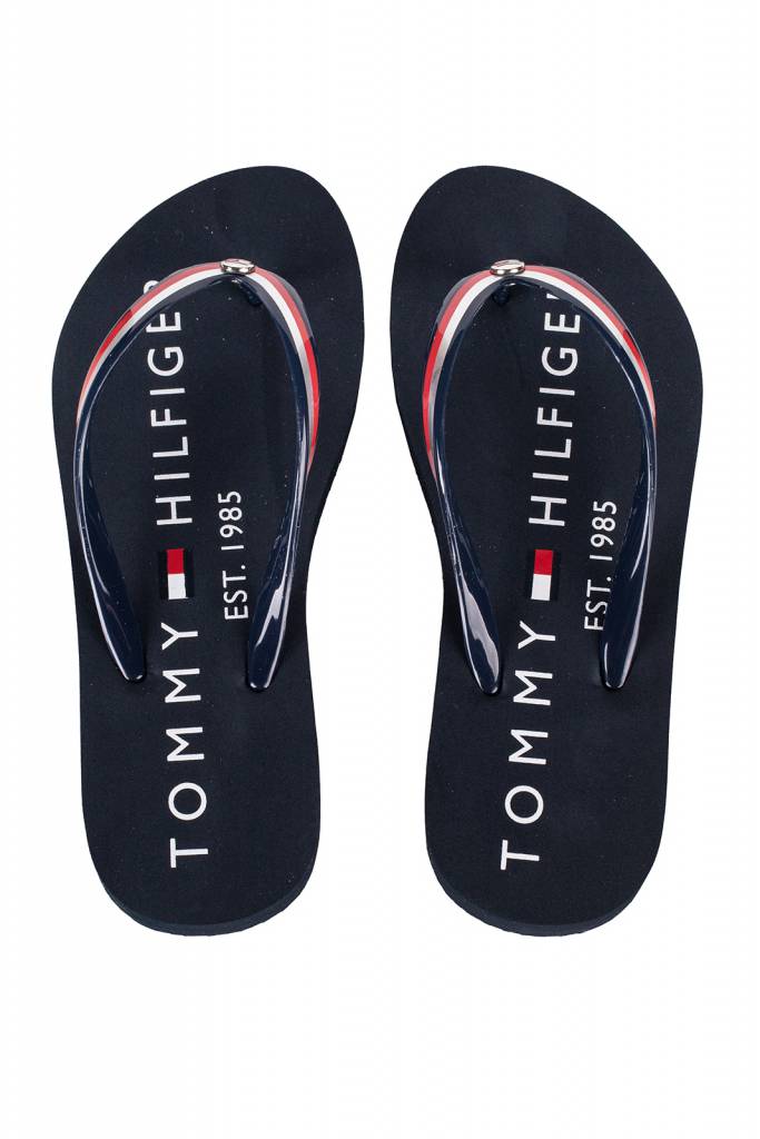 Detal stylizacja tommy hilfiger japonki damskie tommy glossy FW0FW05664 Detal stylizacja tommy hilfiger japonki damskie tommy glossy FW0FW05664