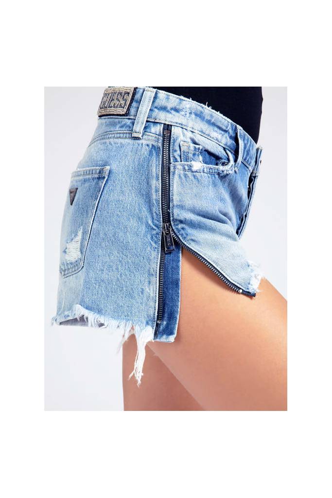 Detal stylizacja guess szorty damskie jeansowe holly W1GD70 D3P32 Detal stylizacja guess szorty damskie jeansowe holly W1GD70 D3P32