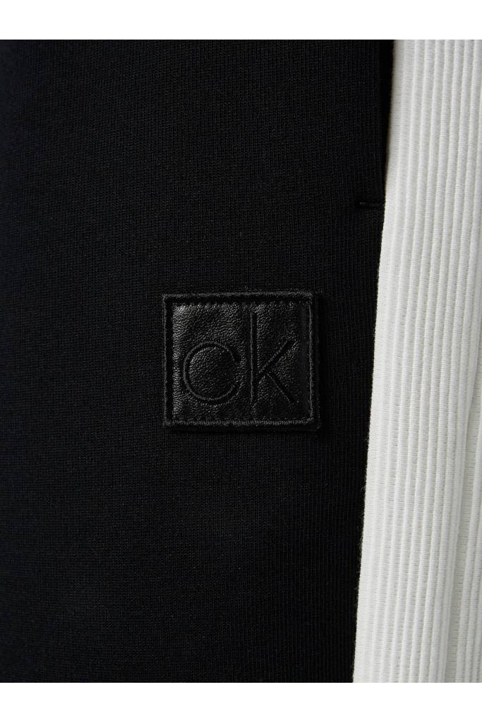 Detal stylizacja calvin klein spodnie dresowe damskie K20K203277 Detal stylizacja calvin klein spodnie dresowe damskie K20K203277
