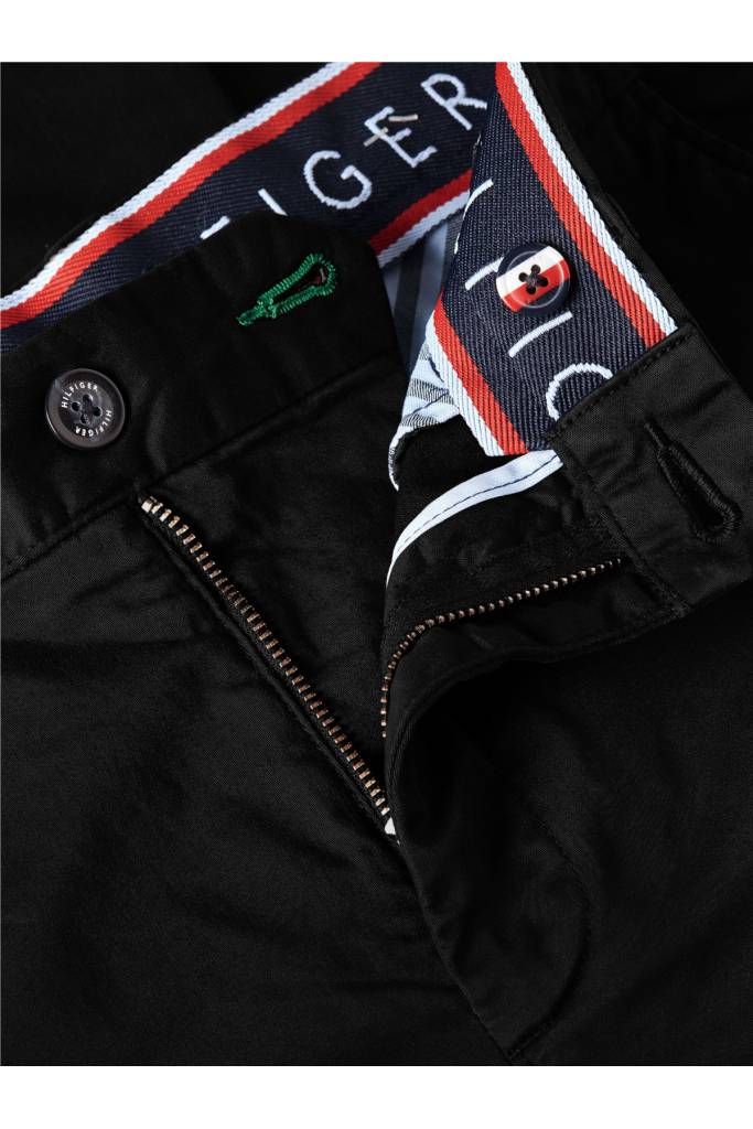 Detal stylizacja tommy hilfiger męskie spodnie materiałowe bleecker MW0MW13846 Detal stylizacja tommy hilfiger męskie spodnie materiałowe bleecker MW0MW13846