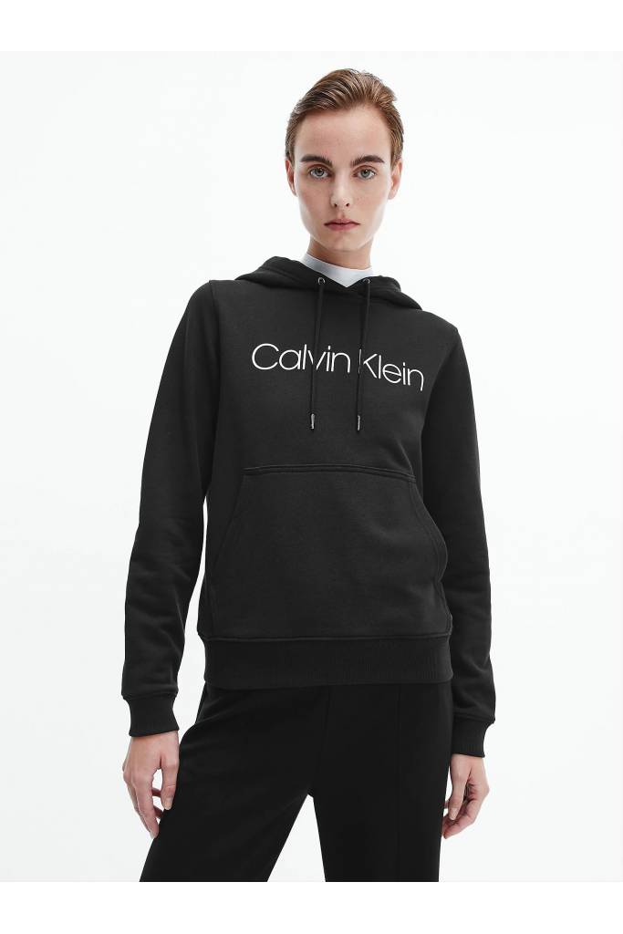 Przód damska bluza z kapturem calvin klein core logo hoodie K20K202687