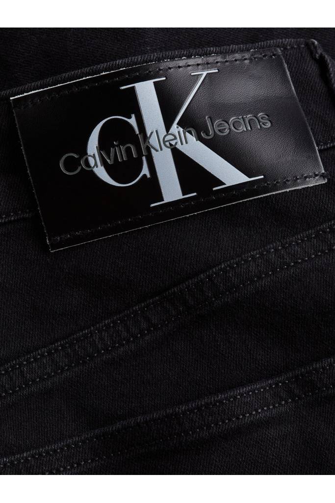 Detal stylizacja jeansowe szorty męskie mid high calvin klein jeans J30J320519 Detal stylizacja jeansowe szorty męskie mid high calvin klein jeans J30J320519