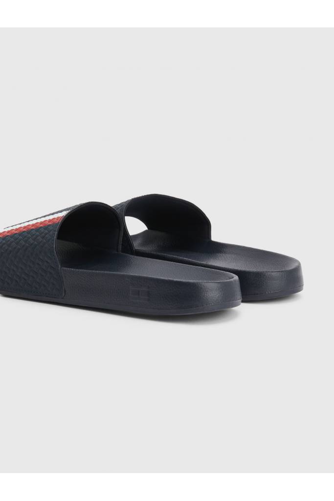 Detal stylizacja męskie klapki corporate monogram tommy hilfiger FM0FM03975 Detal stylizacja męskie klapki corporate monogram tommy hilfiger FM0FM03975