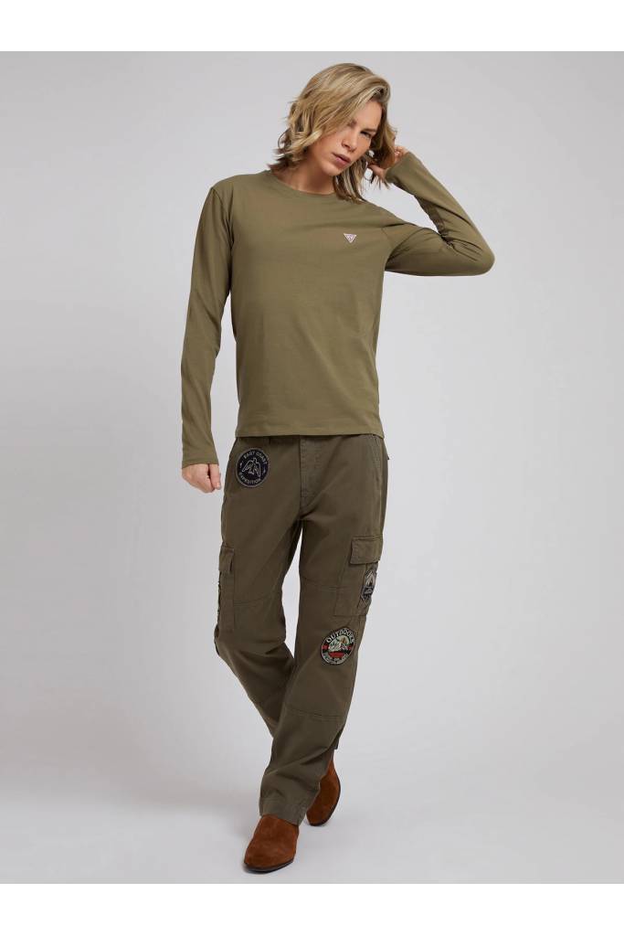 Detal stylizacja longsleeve męski guess logo core M1RI28 J1311 Detal stylizacja longsleeve męski guess logo core M1RI28 J1311