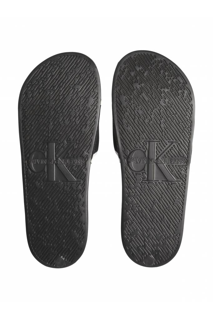 Tył klapki męskie jelly calvin klein jeans YM0YM00453 Tył klapki męskie jelly calvin klein jeans YM0YM00453