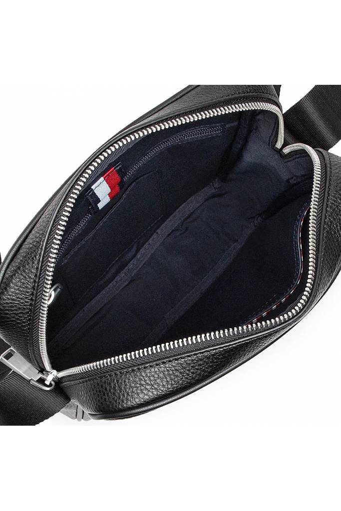Tył saszetka męska downtown tommy hilfiger AM0AM08690 Tył saszetka męska downtown tommy hilfiger AM0AM08690