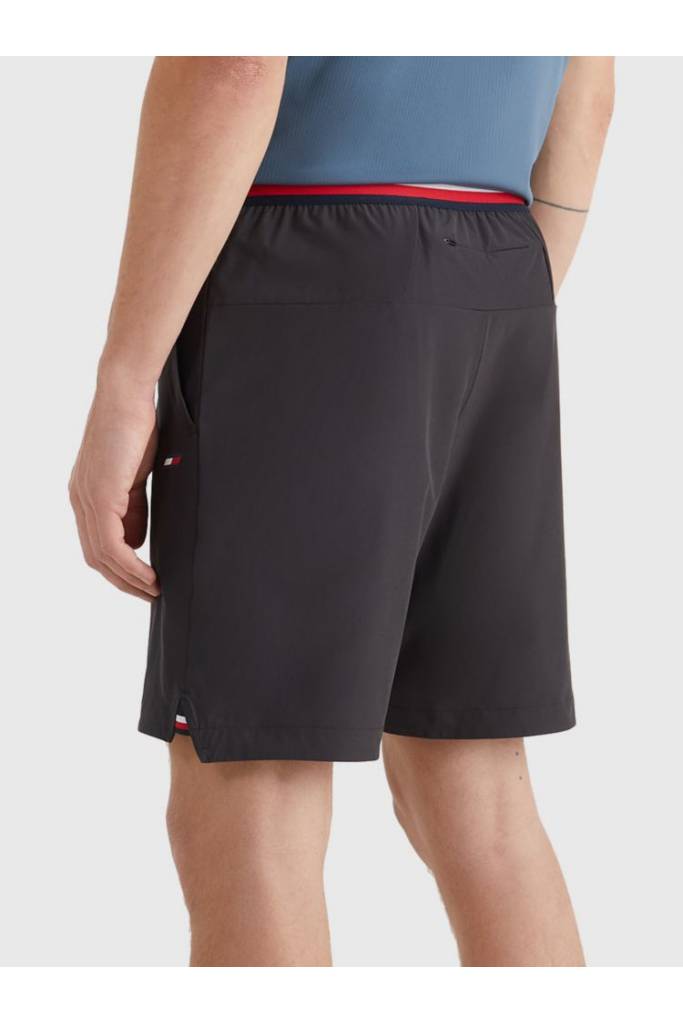 Tył męskie szorty treningowe odprowadzające wilgoć tommy hilfiger MW0MW22881 Tył męskie szorty treningowe odprowadzające wilgoć tommy hilfiger MW0MW22881