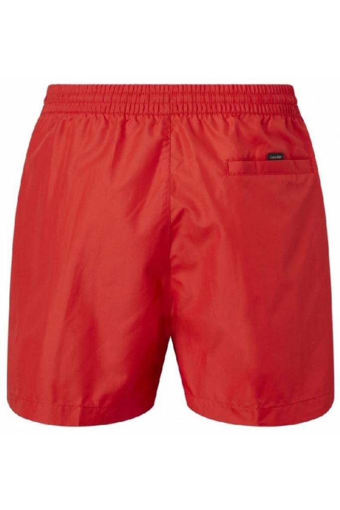 Detal stylizacja męskie krótkie kąpielówki logo calvin klein KM0KM00721 Detal stylizacja męskie krótkie kąpielówki logo calvin klein KM0KM00721
