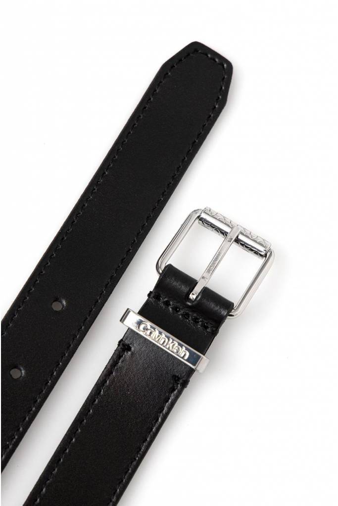 Detal stylizacja damski skórzany pasek must roller buckle calvin klein K60K610008 Detal stylizacja damski skórzany pasek must roller buckle calvin klein K60K610008