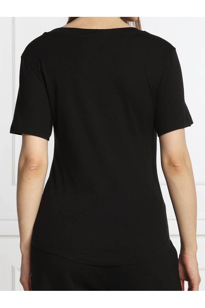 Detal 5 t-shirt damski bawełniany w serek z nadrukiem calvin klein jeans J20J219138 Detal 5 t-shirt damski bawełniany w serek z nadrukiem calvin klein jeans J20J219138