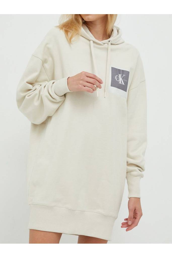 Przód damska sukienka bawełniana z kapturem polaroid label calvin klein jeans J20J219858