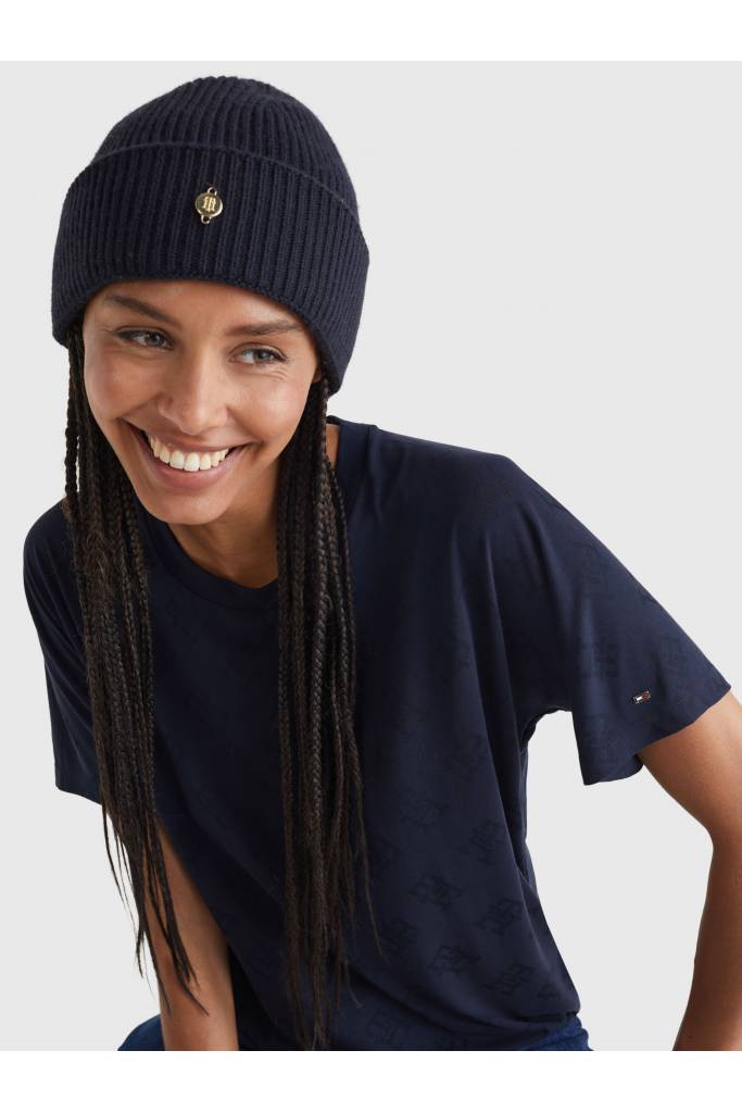 Detal 3 damska czapka z domieszką kaszmiru elevated beanie tommy hilfiger AW0AW13820 Detal 3 damska czapka z domieszką kaszmiru elevated beanie tommy hilfiger AW0AW13820