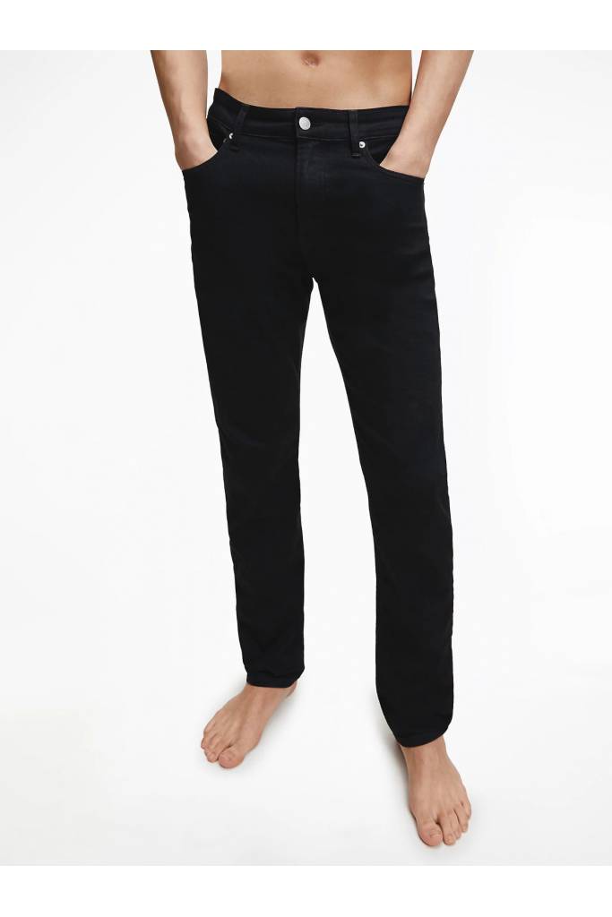 Przód zwężane męskie jeansy taper calvin klein jeans J30J315935 Przód zwężane męskie jeansy taper calvin klein jeans J30J315935