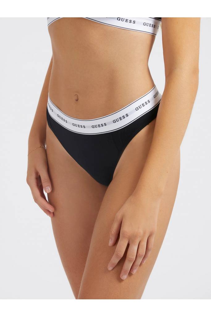 Detal stylizacja damskie stringi thong carrie guess O97E04 KBBU1 Detal stylizacja damskie stringi thong carrie guess O97E04 KBBU1