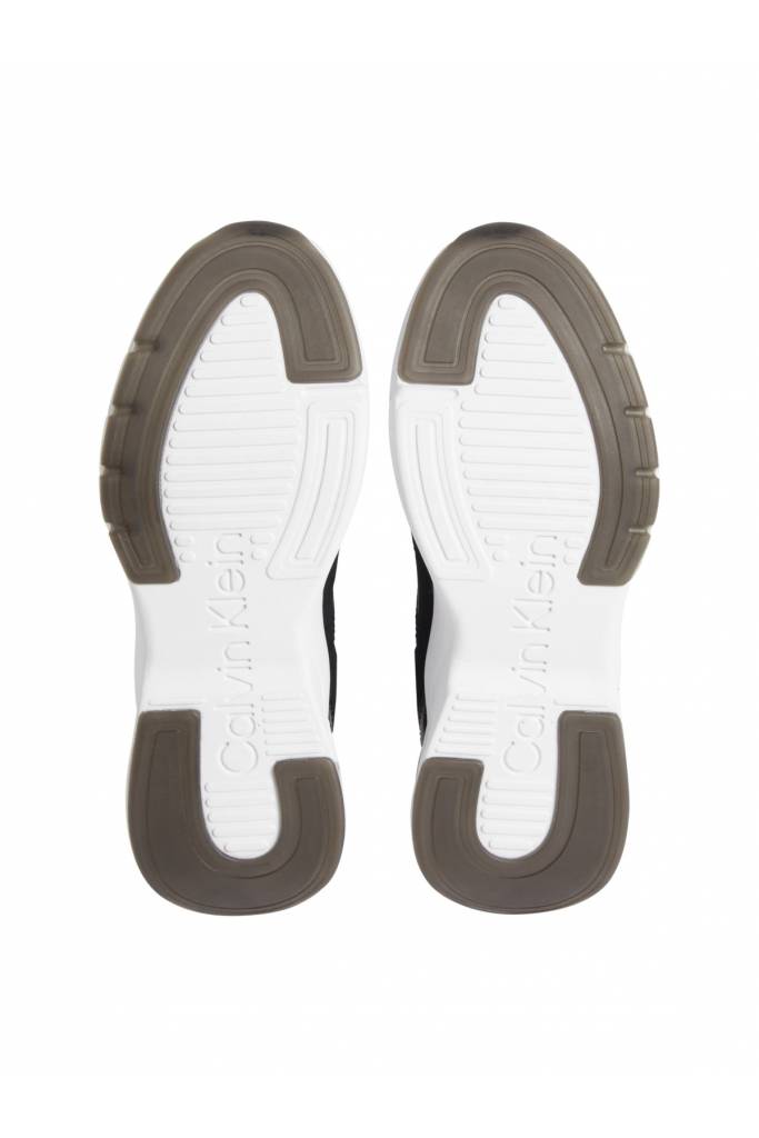 Tył sneakersy damskie skórzane logowane elevated runner calvin klein HW0HW01336 Tył sneakersy damskie skórzane logowane elevated runner calvin klein HW0HW01336