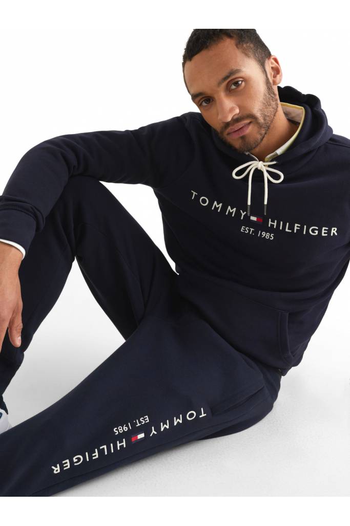 Detal stylizacja męska bluza z kapturem core logo tommy hilfiger MW0MW10752 Detal stylizacja męska bluza z kapturem core logo tommy hilfiger MW0MW10752
