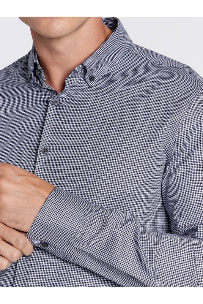 Detal stylizacja męska koszula w drobną kratę calvin klein K10K108421 Detal stylizacja męska koszula w drobną kratę calvin klein K10K108421