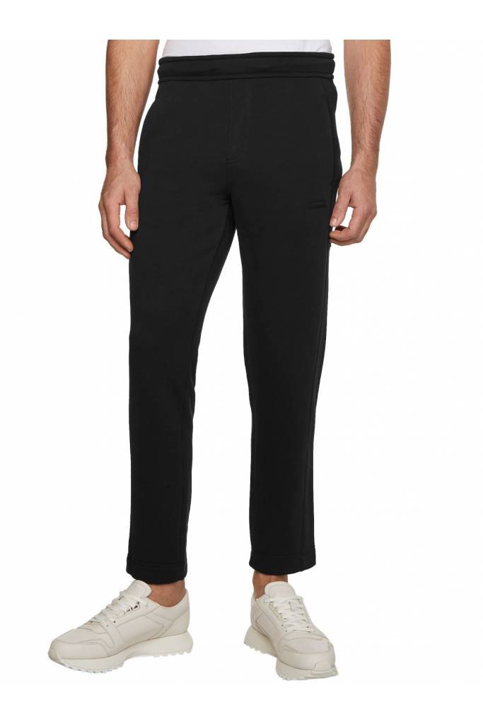 Przód męskie spodnie dresowe jogger soft modal calvin klein K10K110194