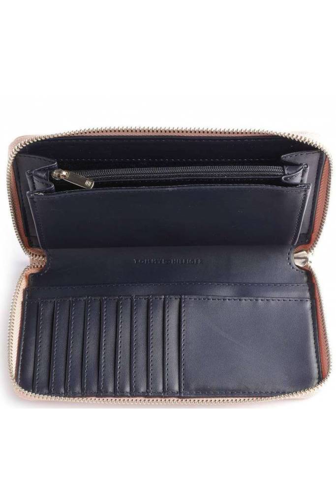 Detal 2 damski duży portfel zapinany na zamek timeless large tommy hilfiger AW0AW13645 Detal 2 damski duży portfel zapinany na zamek timeless large tommy hilfiger AW0AW13645