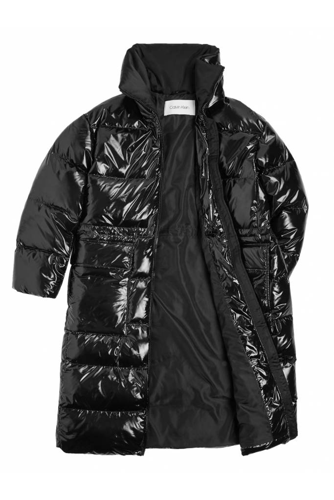Detal stylizacja damski ocieplany płaszcz zimowy high shine calvin klein K20K204687