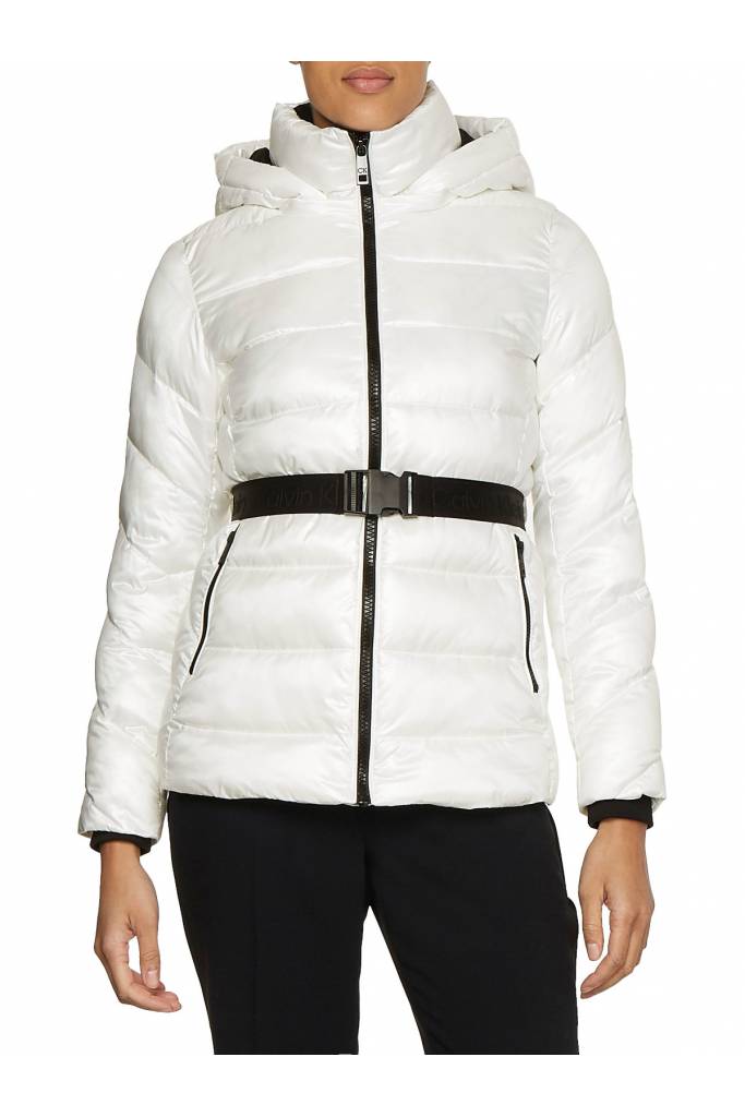 Przód damska ocieplana kurtka zimowa z kapturem essential calvin klein K20K204698
