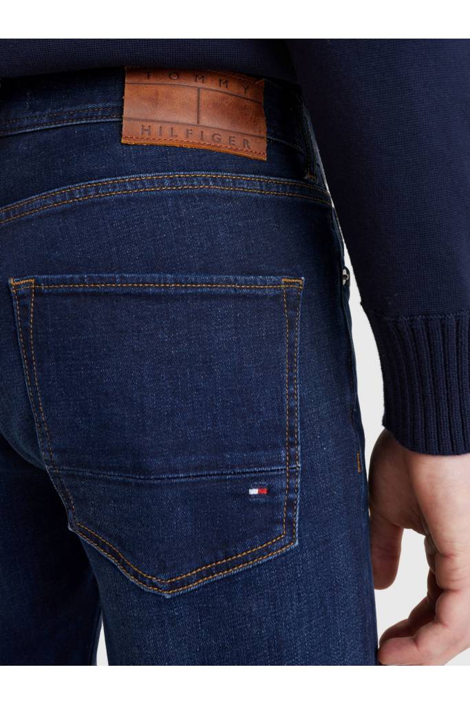 Detal stylizacja męskie jeansy straight denton tommy hilfiger MW0MW28613
