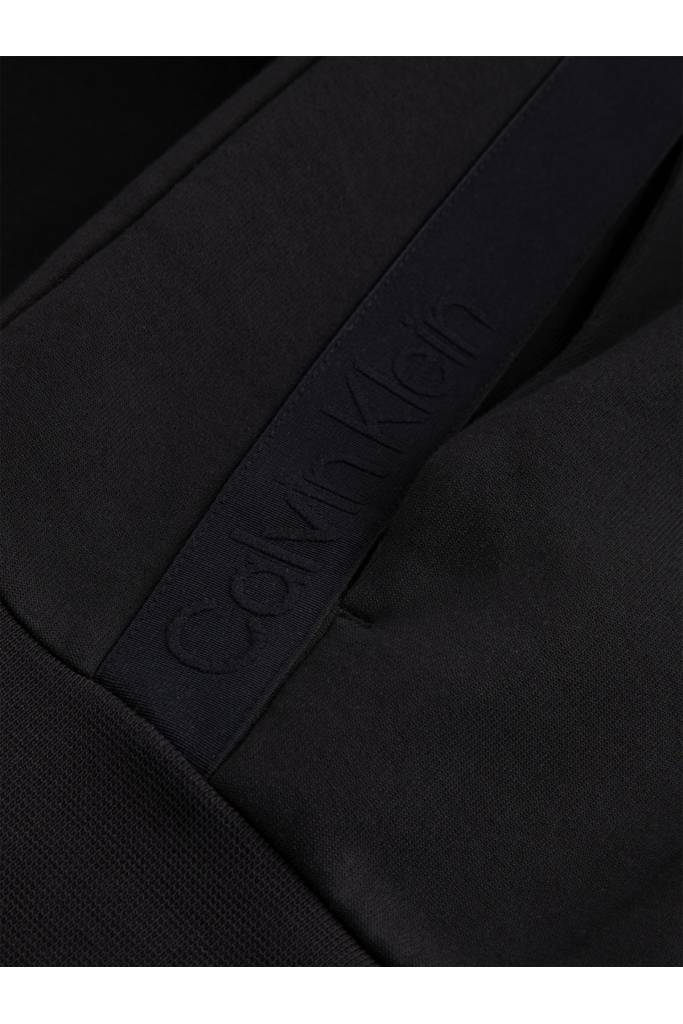 Detal stylizacja męska bluza dresowa na zamek z kapturem comfort calvin klein K10K111437 Detal stylizacja męska bluza dresowa na zamek z kapturem comfort calvin klein K10K111437