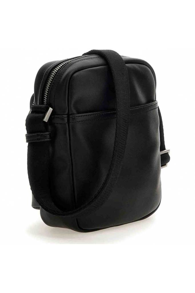 Detal stylizacja męska saszetka scala double pocket guess HMSCAL P3276 Detal stylizacja męska saszetka scala double pocket guess HMSCAL P3276