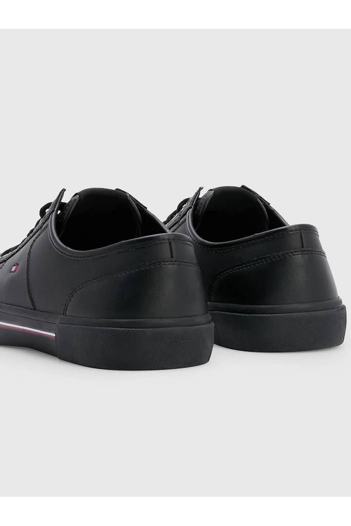 Tył męskie sneakersy skórzane core corporate tommy hilfiger FM0FM04561 Tył męskie sneakersy skórzane core corporate tommy hilfiger FM0FM04561