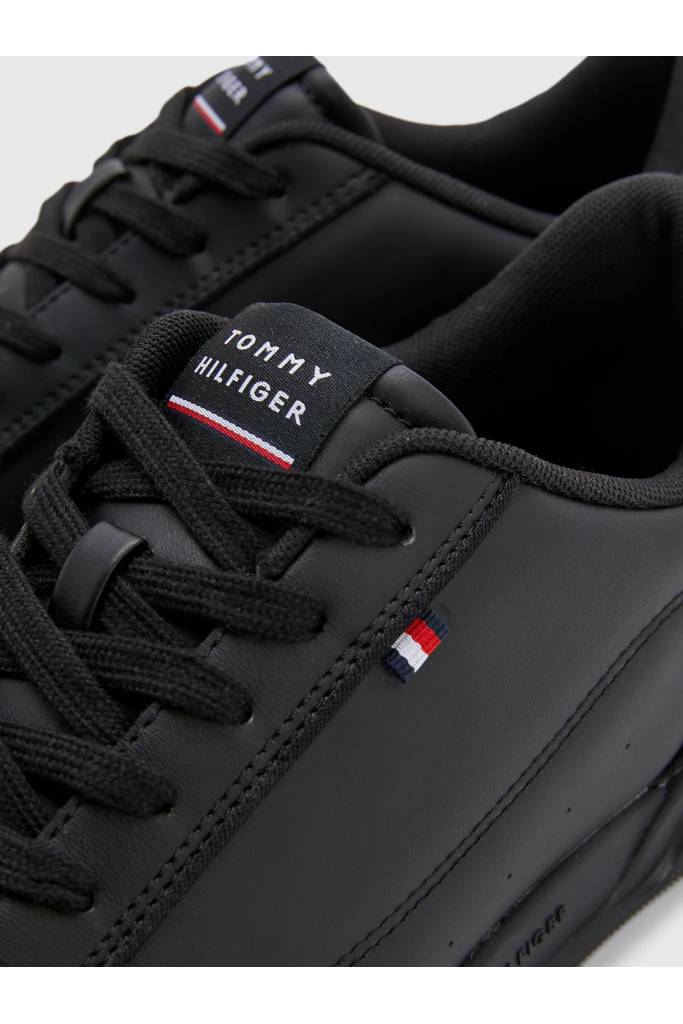 Detal stylizacja męskie sneaersy lo cup tommy hilfiger FM0FM04429 Detal stylizacja męskie sneaersy lo cup tommy hilfiger FM0FM04429