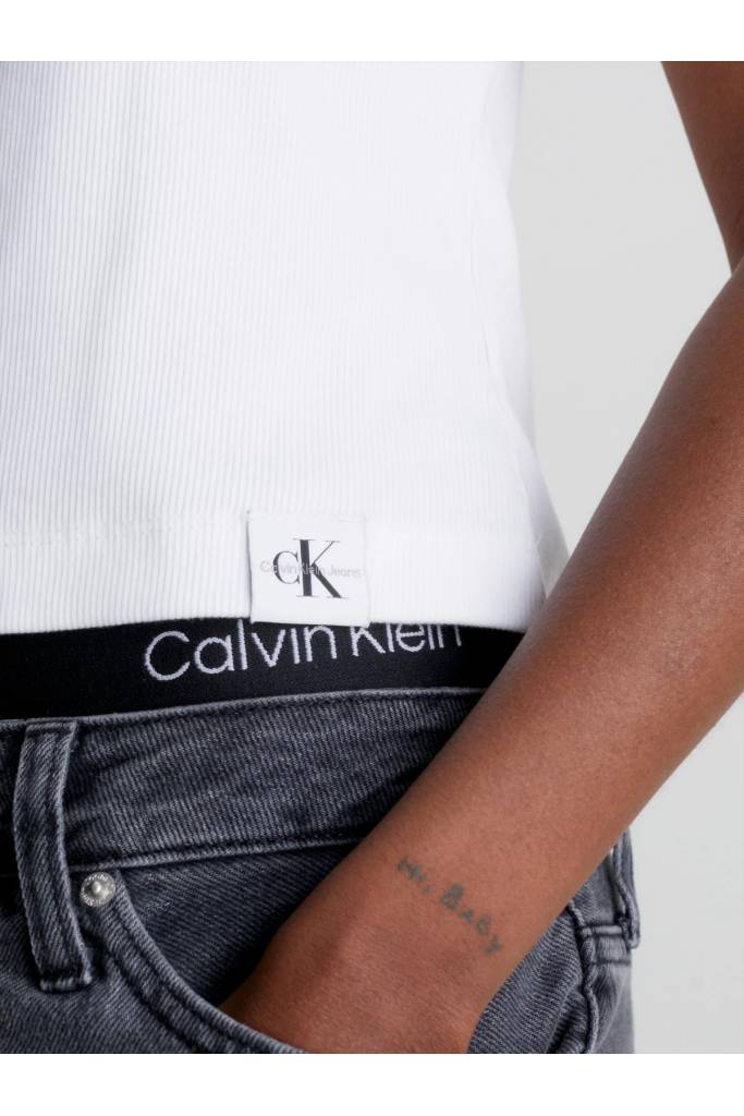 Detal stylizacja damski top tab rib tank calvin klein jeans J20J221055 Detal stylizacja damski top tab rib tank calvin klein jeans J20J221055