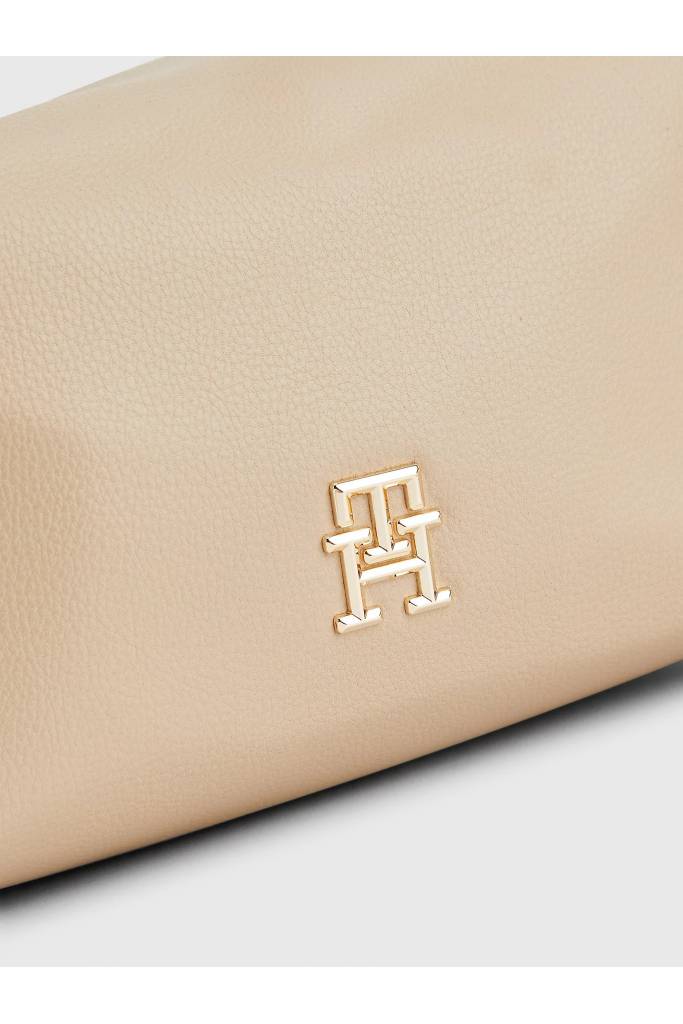 Detal stylizacja damska torebka na ramię casual shoulder tommy hilfiger AW0AW14499 Detal stylizacja damska torebka na ramię casual shoulder tommy hilfiger AW0AW14499