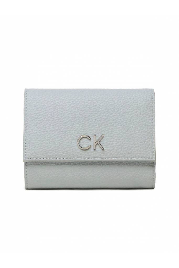 Tył damski portfel re-lock trifold calvin klein K60K609492