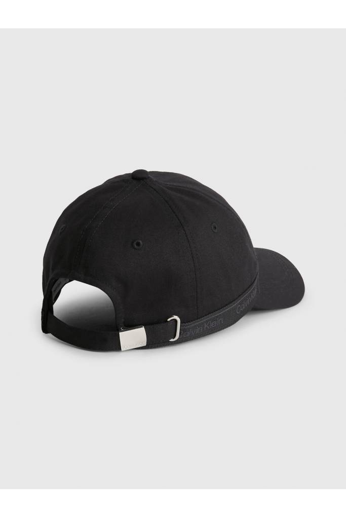 Detal stylizacja damska czapka z daszkiem logo tape calvin klein K60K610521 Detal stylizacja damska czapka z daszkiem logo tape calvin klein K60K610521