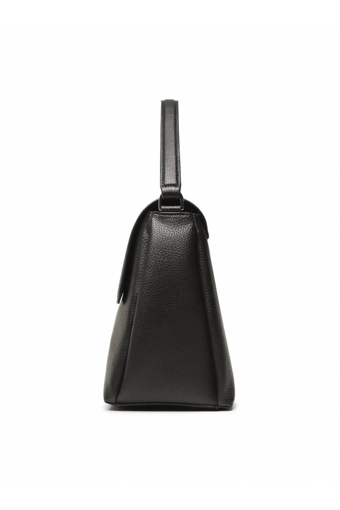 Przód damska torebka na ramię re-lock tote calvin klein K60K610178