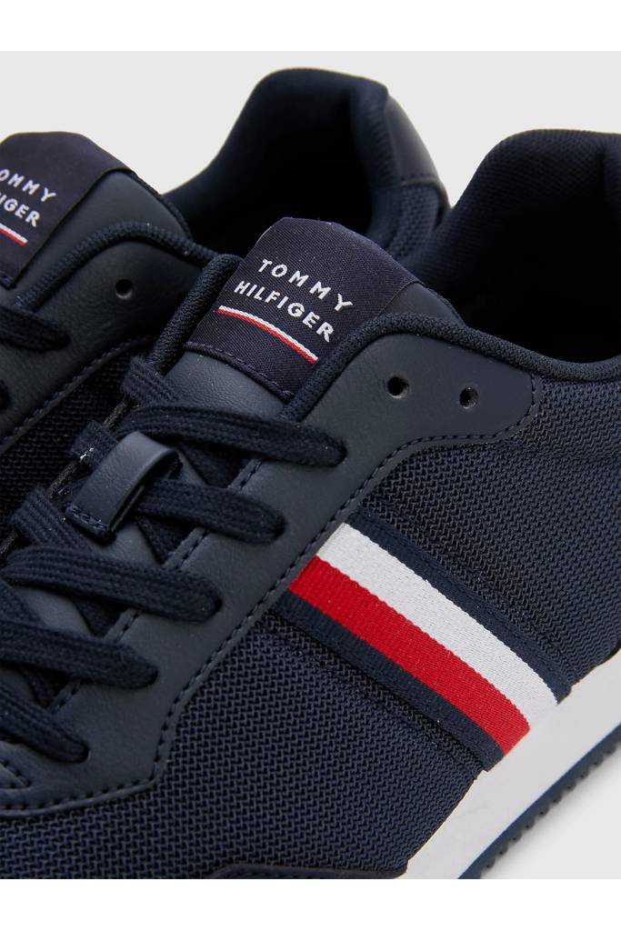 Detal 3 męskie sneakersy core lo runner tommy hilfiger FM0FM04504 Detal 3 męskie sneakersy core lo runner tommy hilfiger FM0FM04504