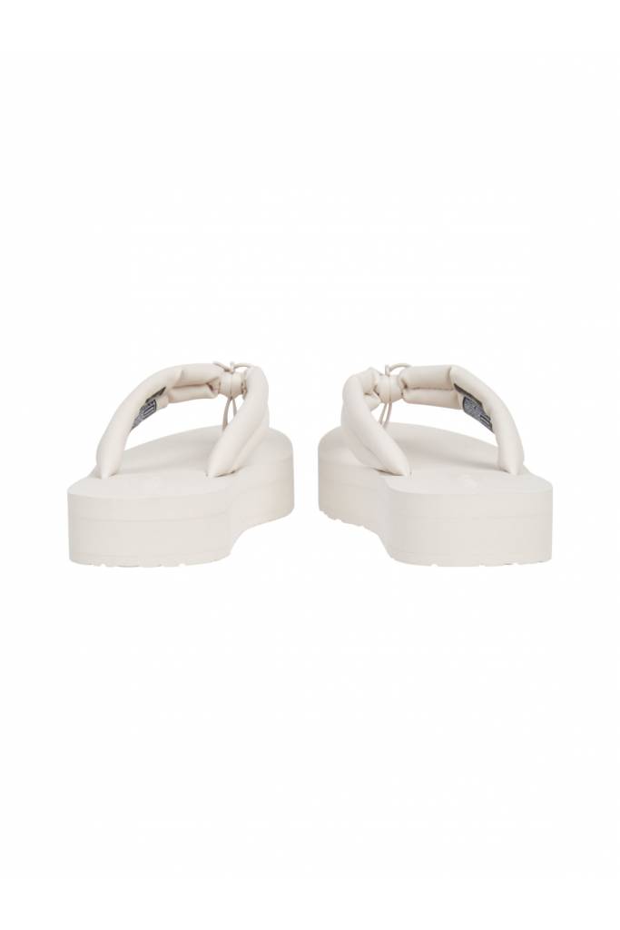 Detal stylizacja damskie japonki na platformie flip flop calvin klein HW0HW01503