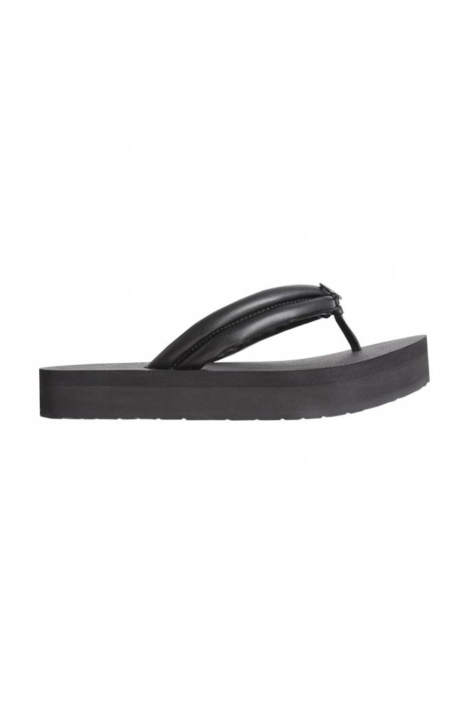 Detal 2 damskie japonki na platformie flip flop calvin klein HW0HW01503 Detal 2 damskie japonki na platformie flip flop calvin klein HW0HW01503