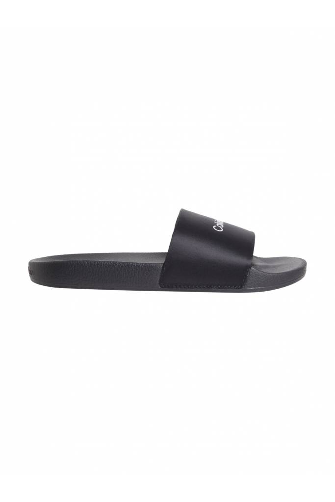 Detal 2 damskie klapki satynowe pool slide calvin klein HW0HW01508 Detal 2 damskie klapki satynowe pool slide calvin klein HW0HW01508