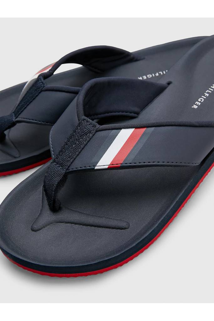 Detal stylizacja męskie japonki comfortable padded tommy hilfiger FM0FM04473 Detal stylizacja męskie japonki comfortable padded tommy hilfiger FM0FM04473