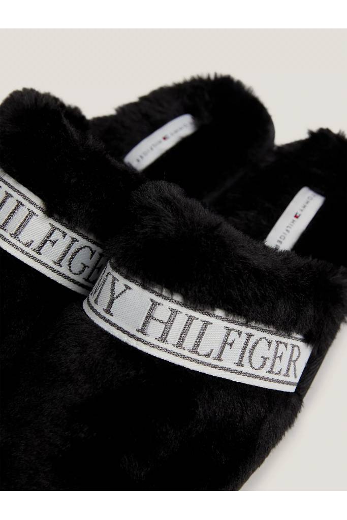 Detal stylizacja damskie kapcie fur hotel tommy hilfiger FW0FW07595