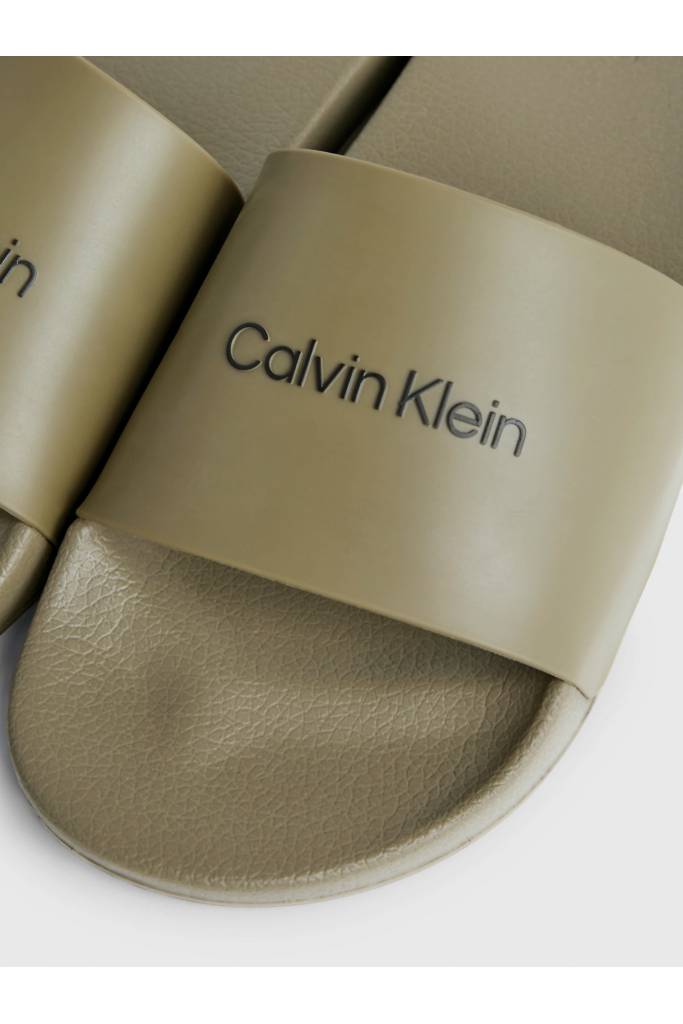 Detal 7 męskie klapki pool slide rubber calvin klein HM0HM00455 Detal 7 męskie klapki pool slide rubber calvin klein HM0HM00455